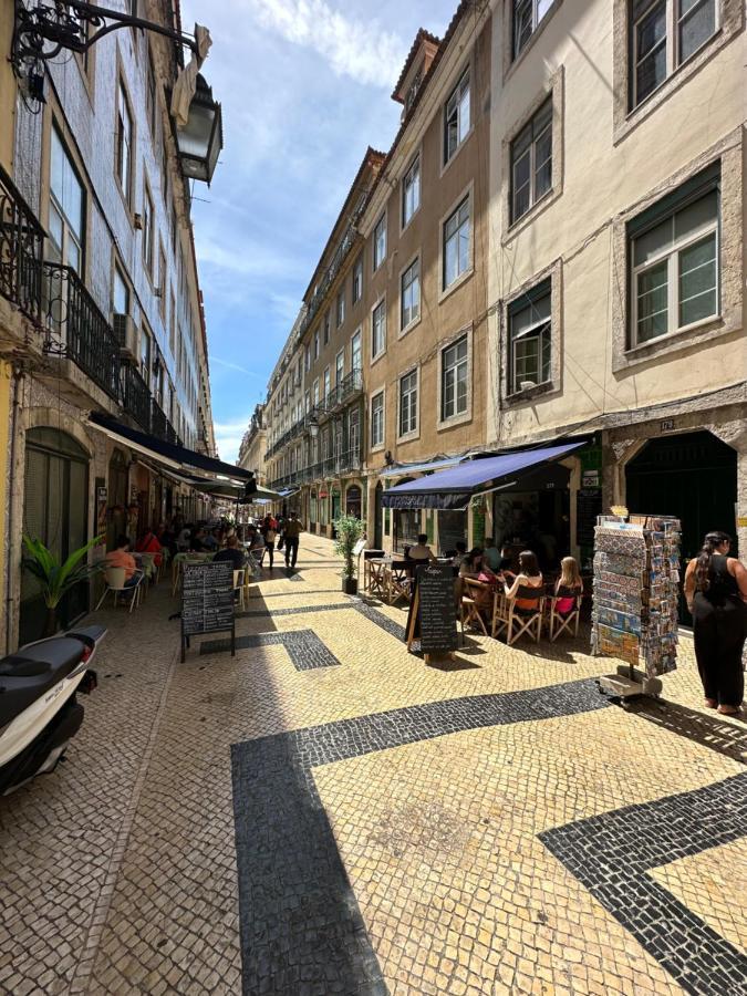 Ferienwohnung Chic Urban Retreat At Downtown With Balcony & Views Lissabon Exterior foto